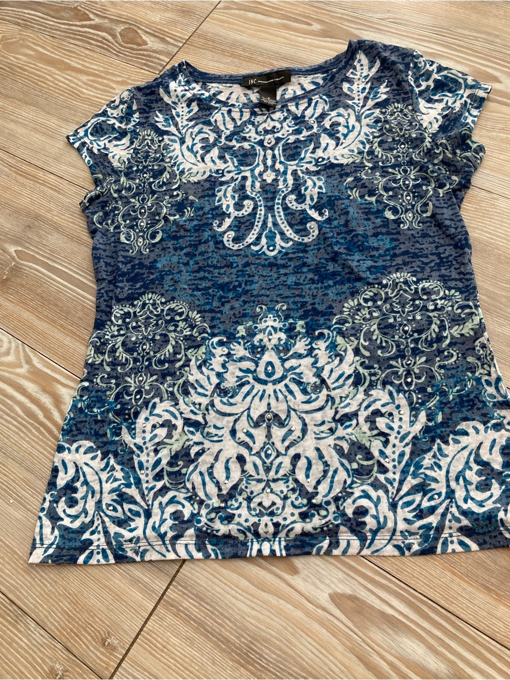 INC International Concepts Navy and White Damask Sparkles Short-Sleeve Top S